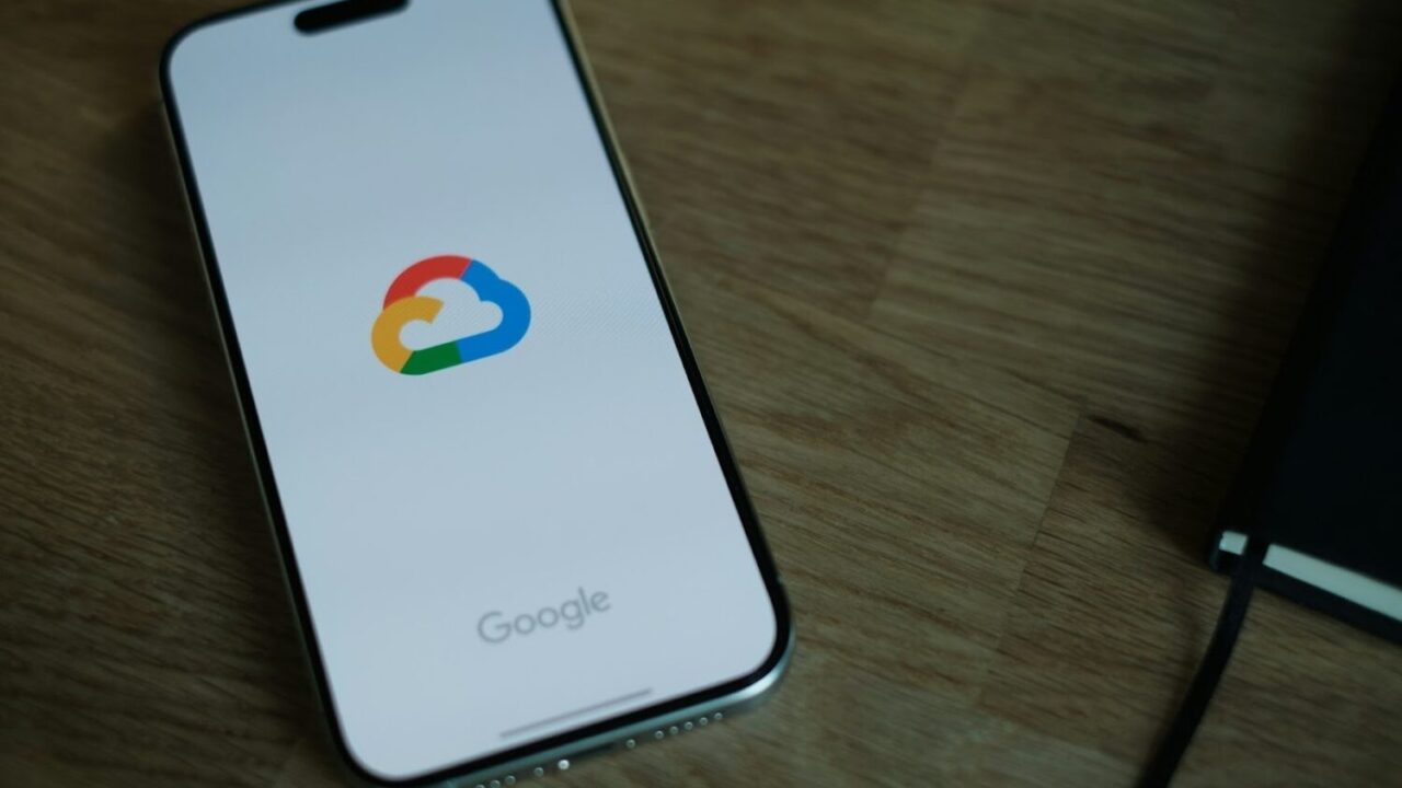 Велика ставка Google Cloud: навчити людей у всьому світі користуватися штучним інтелектом