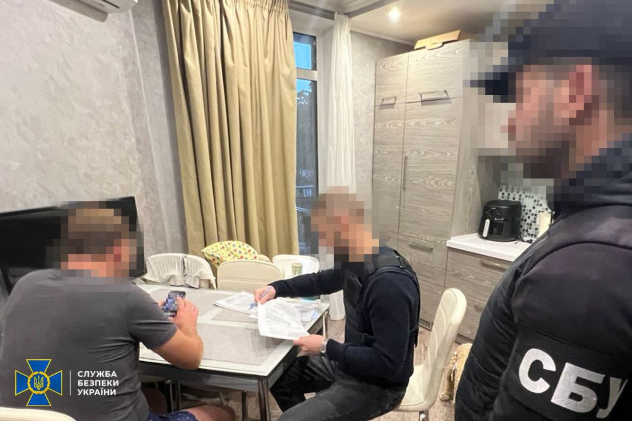 СБУ та Нацполіція викрили шість схем ухилення від мобілізації: екс-чиновник Кабміну та декани університетів серед викритих