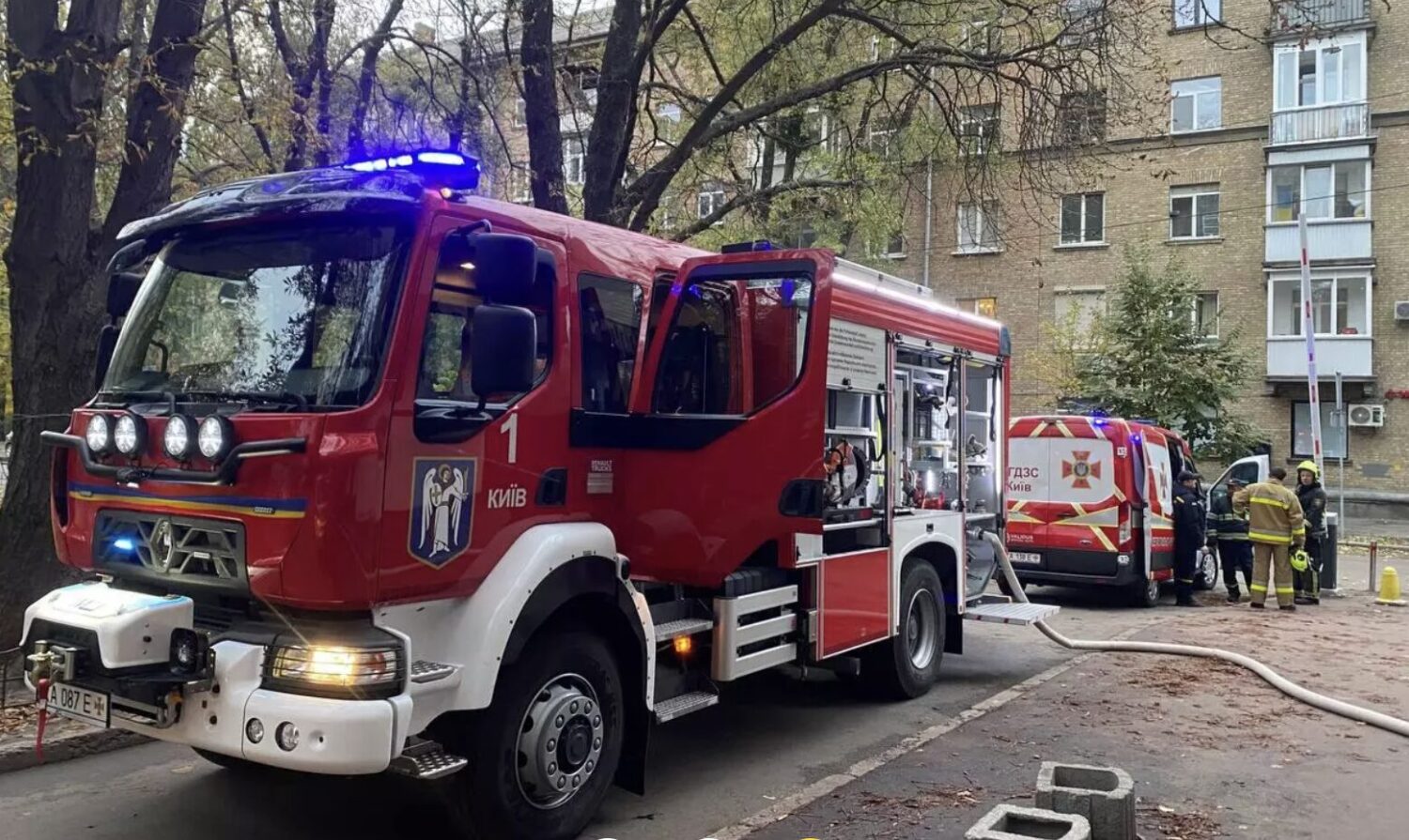 Пожежа на Печерську: загинула людина, рятувальники розслідують обставини