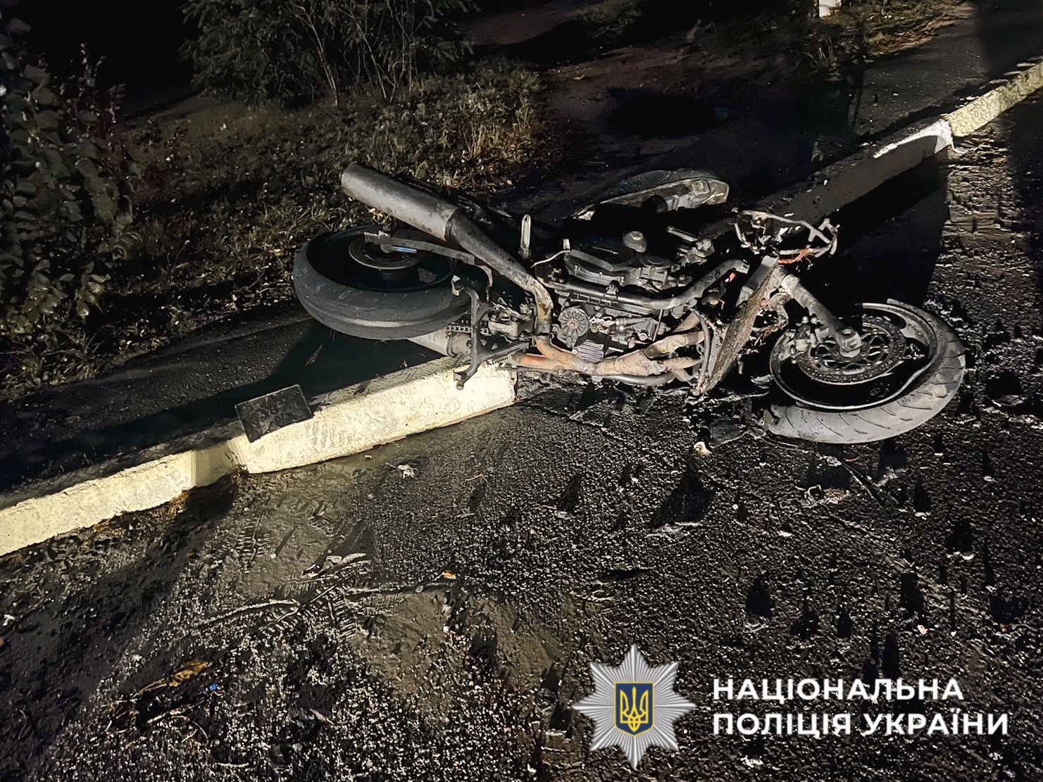 Смертельна ДТП на Київщині: мотоцикліст загинув у селі Пісківка внаслідок наїзду на бордюр
