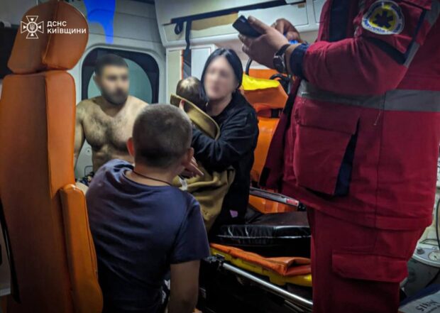 Вибух зарядки спричинив пожежу в багатоповерхівці на Київщині