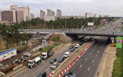 У Києві відкрили рух відремонтованим мостом біля метро “Дарниця”
