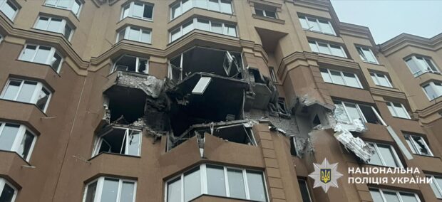 Російська атака на Київщину: загинула жінка, 11 постраждалих, сотні пошкоджених об'єктів