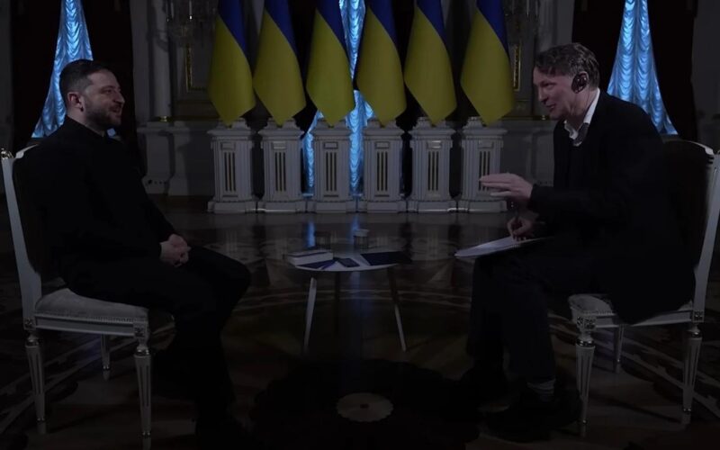 Під час інтерв’ю Зеленського в Маріїнському палаці двічі зникало світло