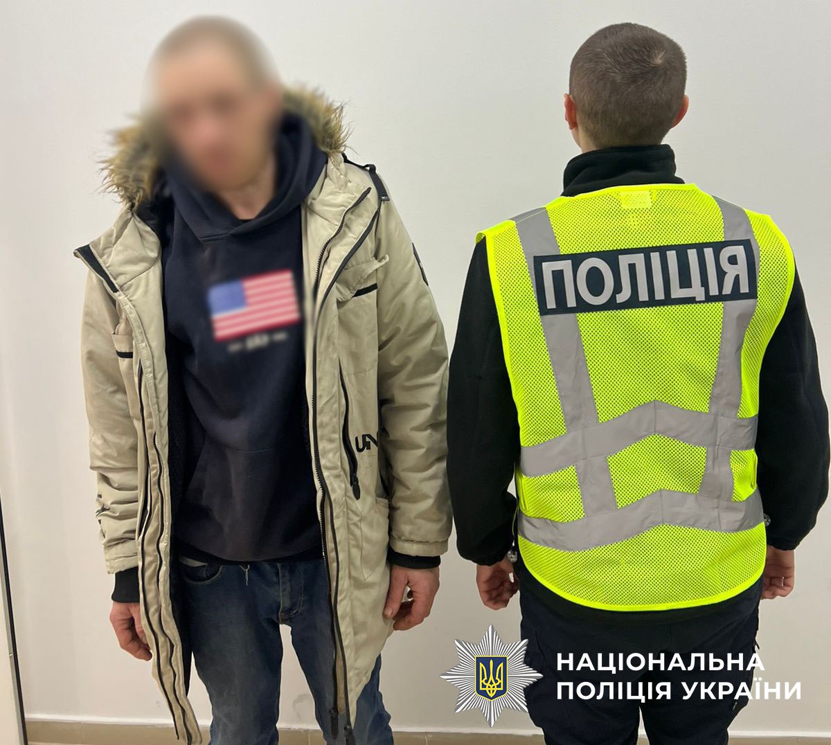 У Києві чоловік влаштував розбійний напад у магазині та кинув гранату - поліція затримала зловмисника