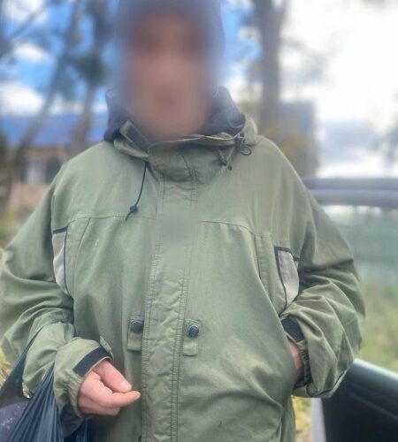 На Київщині чолові обікрав матір і пограбував перехожу