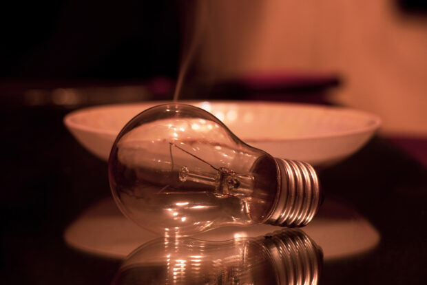 Екстрені відключення світла у Києві: що відбувається на лівому березі