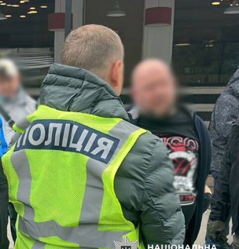 Київський ділок просив 25 тисяч доларів за “працевлаштування” до спецслужби
