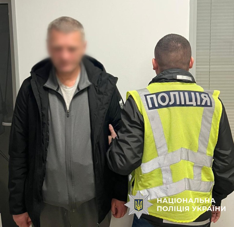 У Києві чоловік зґвалтував дівчину під час пропозиції підвезти додому