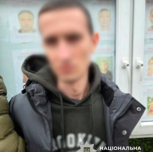 У Києві затримали 22-річного чоловіка за зґвалтування 11-річної дівчинки