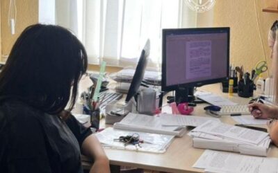 У Києві судитимуть 17-річну матір, яка залишила 7-місячного сина одного на 5 днів (фото)