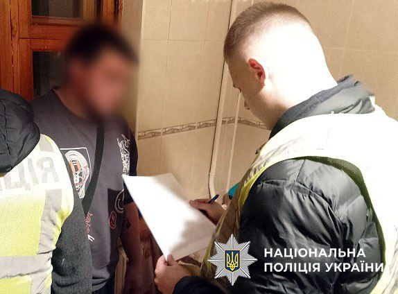 Київ: ветерана АТО побили троє молодиків, поліція затримала нападників