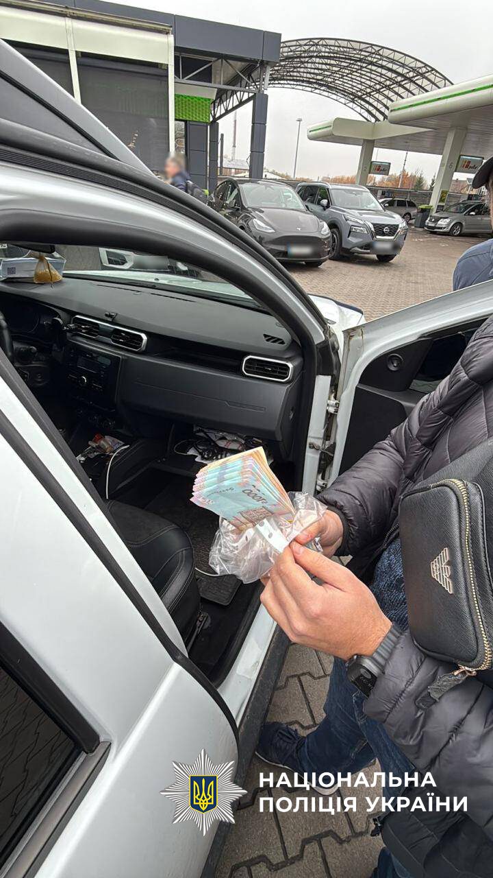 Корупція в Держпродспоживслужбі: посадовців викрили на хабарі 50 000 гривень