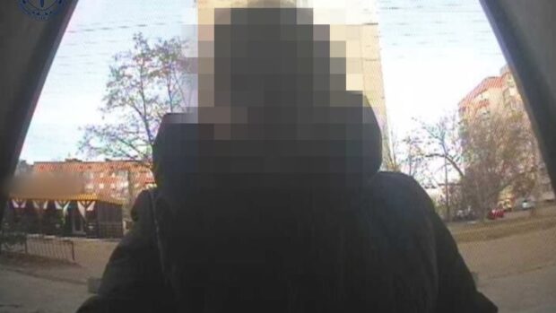 Жінка привласнила мільйон гривень військового на відпочинок у Європі