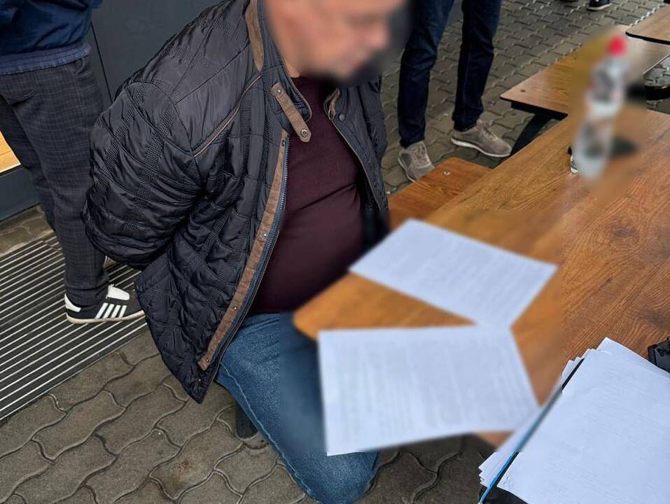 У Києві на хабарі викрили посадовців Держпродспоживслужби (фото)