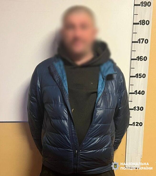 У Києві чоловік вбив подругу під час застілля: деталі кримінальної справи