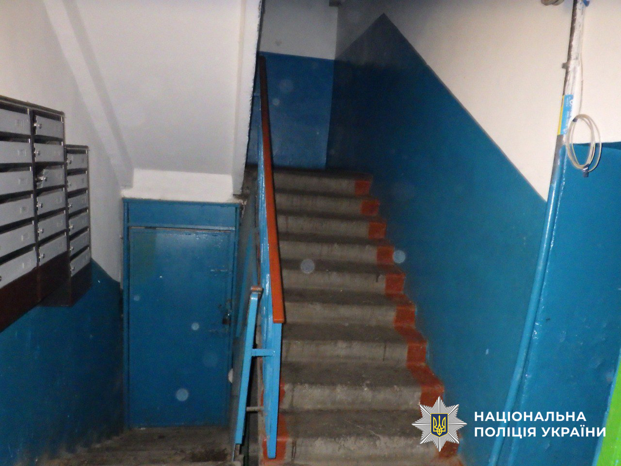 У Києві чоловік погрожував сусідці вбивством через зауваження: поліція затримала дебошира