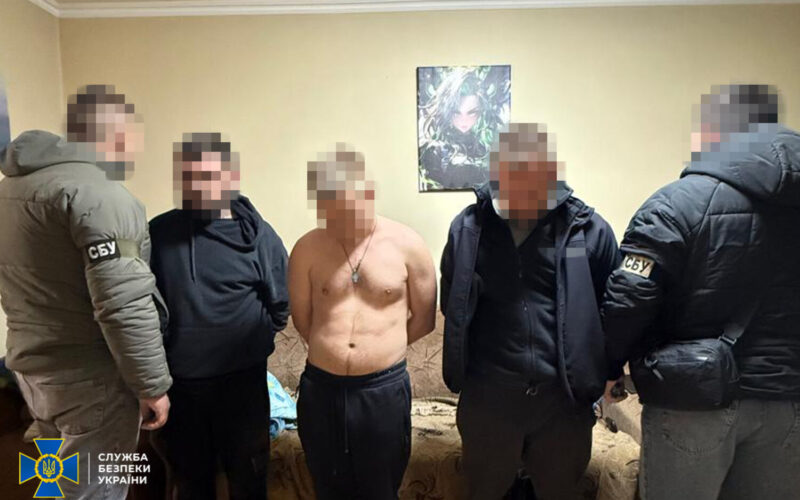 Правоохоронці по «гарячих слідах» затримали виконавців теракту в Дарницькому районі Києва (відео)