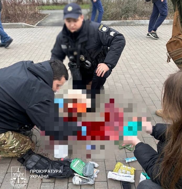 У Києві від поранень при обстрілі померла 48-річна жінка