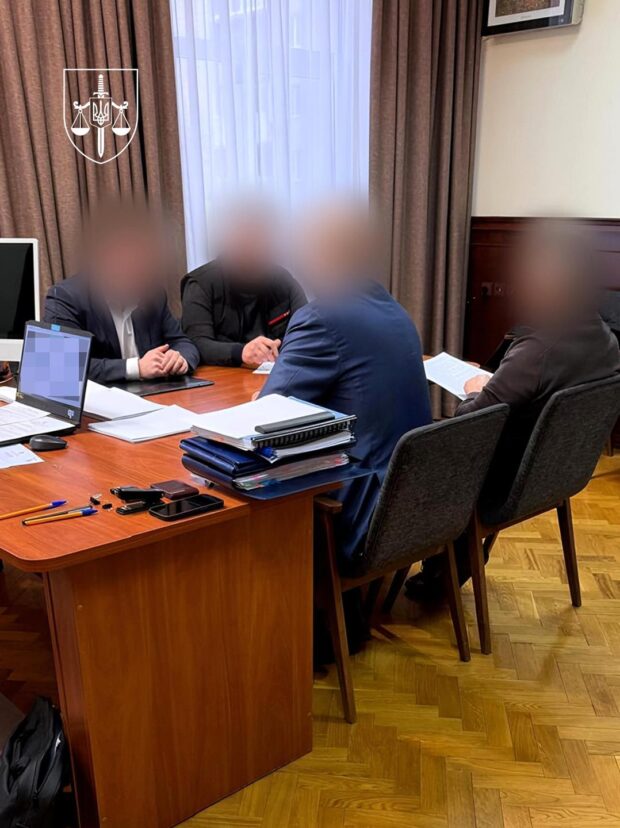 У Києві викрили адвоката, який займався видурюванням грошей у підприємців
