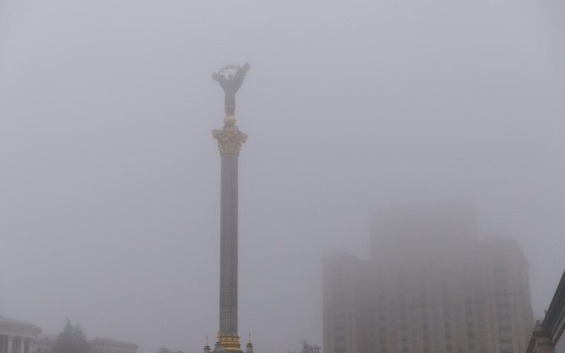 Прогноз погоди у Києві на 19 грудня: без опадів, з туманами та помірним вітром