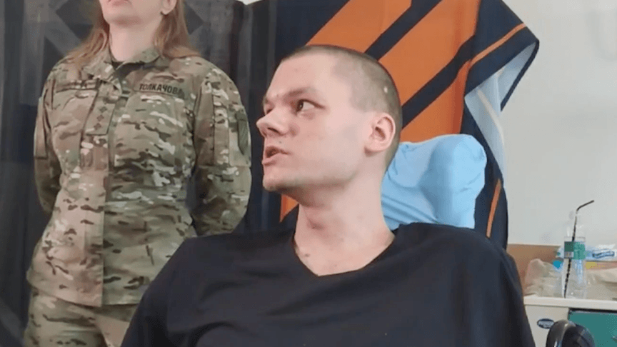 НБУ та ПриватБанк вибачилися перед пораненим ветераном за відмову у видачі картки