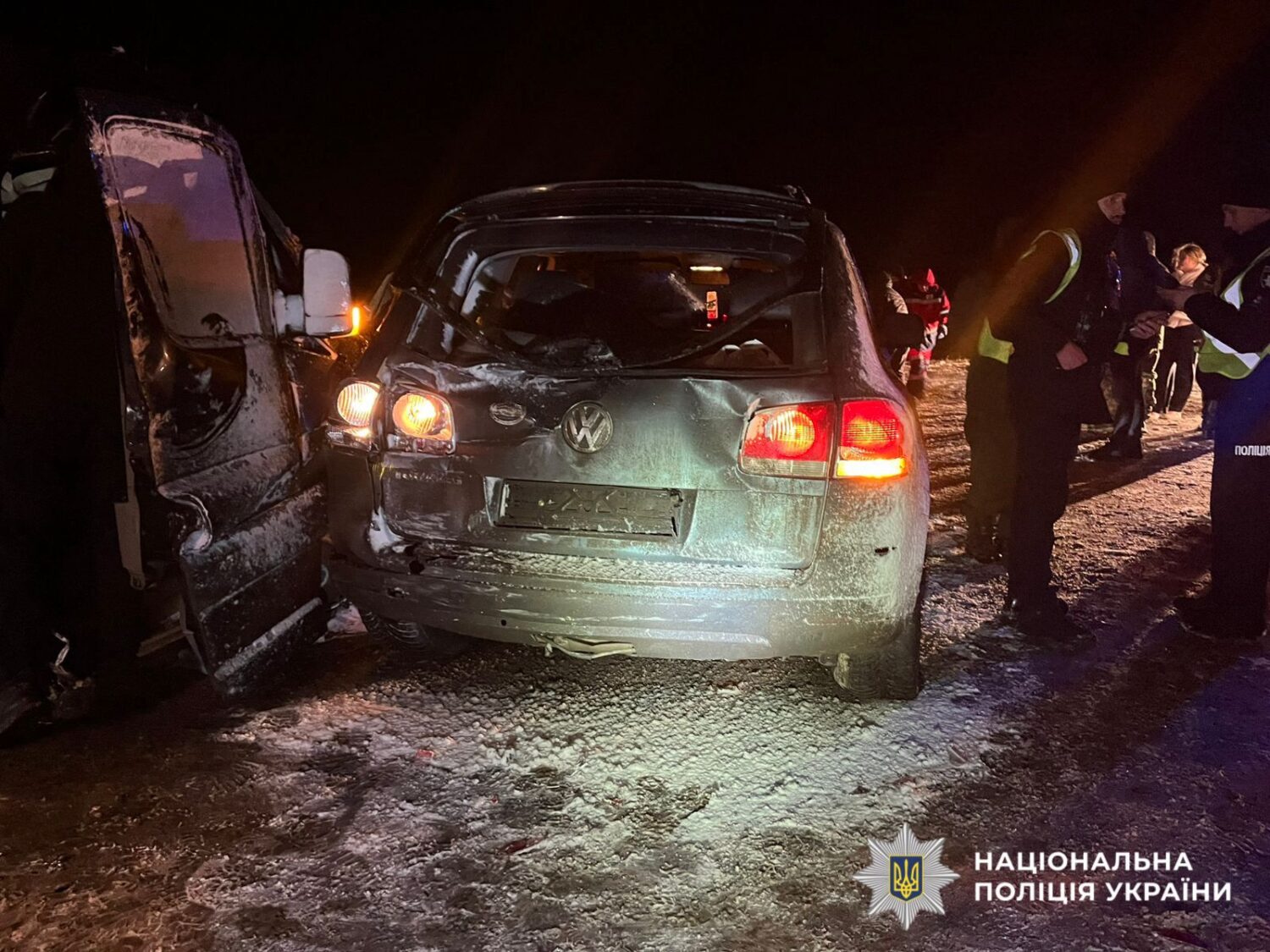 ДТП на Бориспільщині: Mercedes виїхав на зустрічну, 1 загинув, 13 поранених