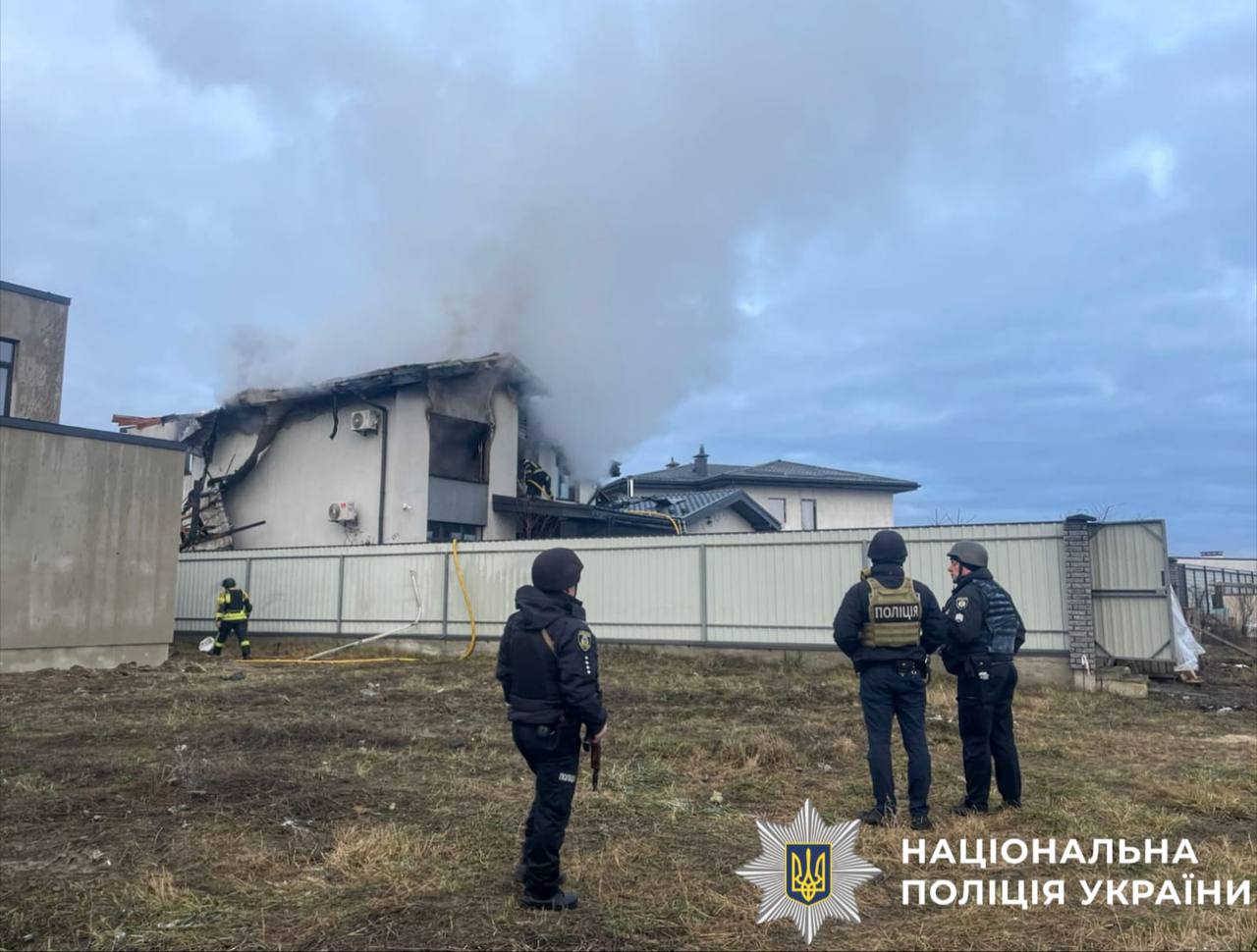 Атака на Вишгородський район Київської області: 1 загинула, дрон влучив у будинок
