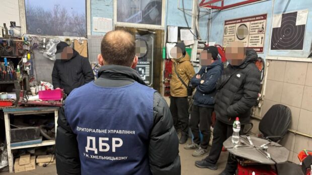 Корупція у війську: військові замість служби працювали на приватному СТО