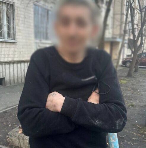 У Києві затримали чоловіка, який пограбував ветерана ЗСУ на протезі