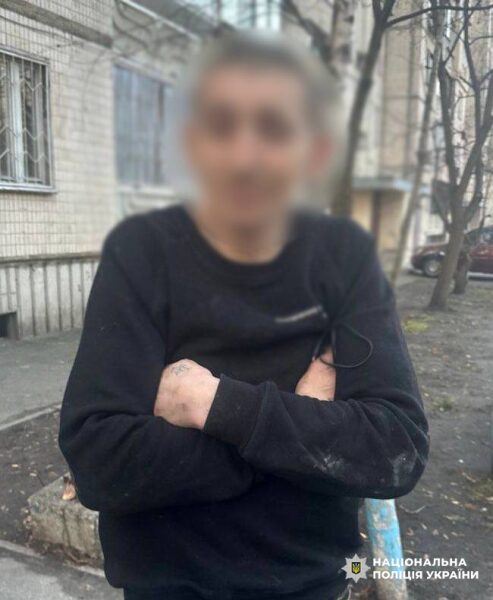 Поліція затримала грабіжника ветерана ЗСУ на протезі у Подільському районі
