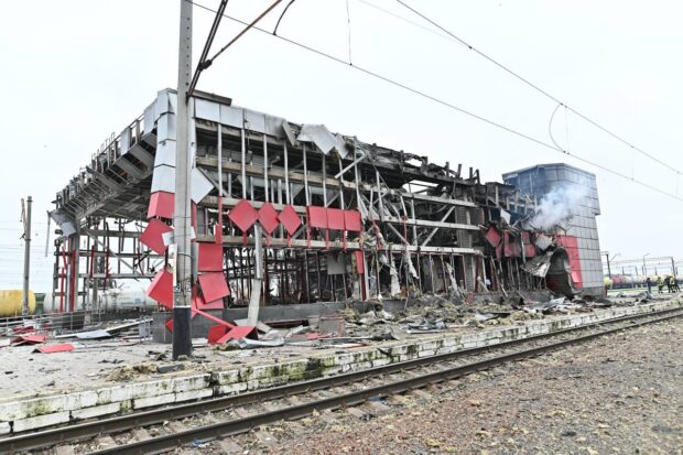 Укрзалізниця відновила рух поїздів через Фастів після російської атаки