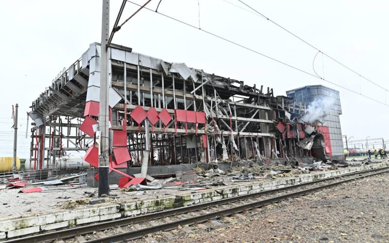 Укрзалізниця відновила рух поїздів через станцію Фастів після ракетного удару окупантів