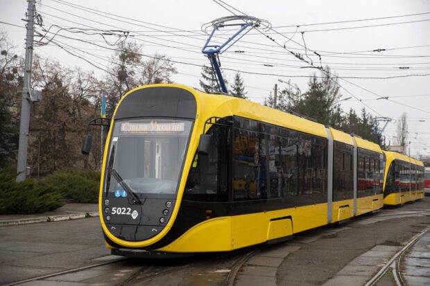 Нові трамваї та автобуси у Києві: маршрути та особливості транспорту