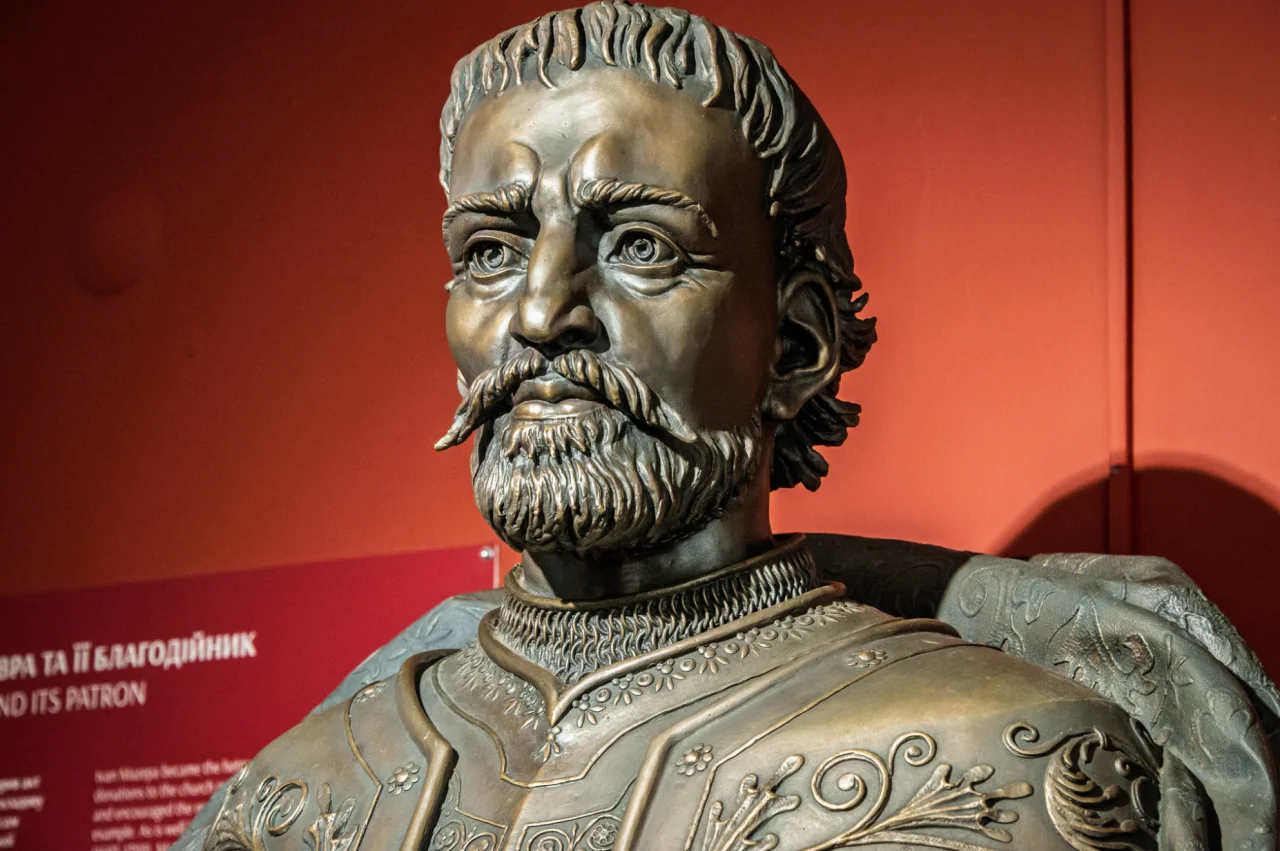 Погруддя Івана Мазепи встановили в Києво-Печерській лаврі