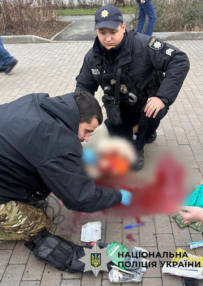 Атака на Київ 23 грудня: уламки дрона, 5 постраждалих у Святошинському районі