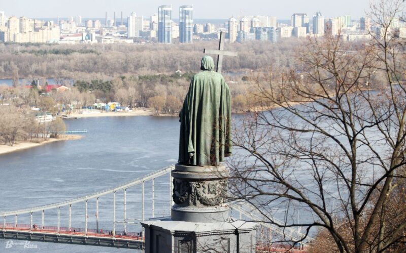 Мороз та без опадів: прогноз погоди у Києві на 25 грудня