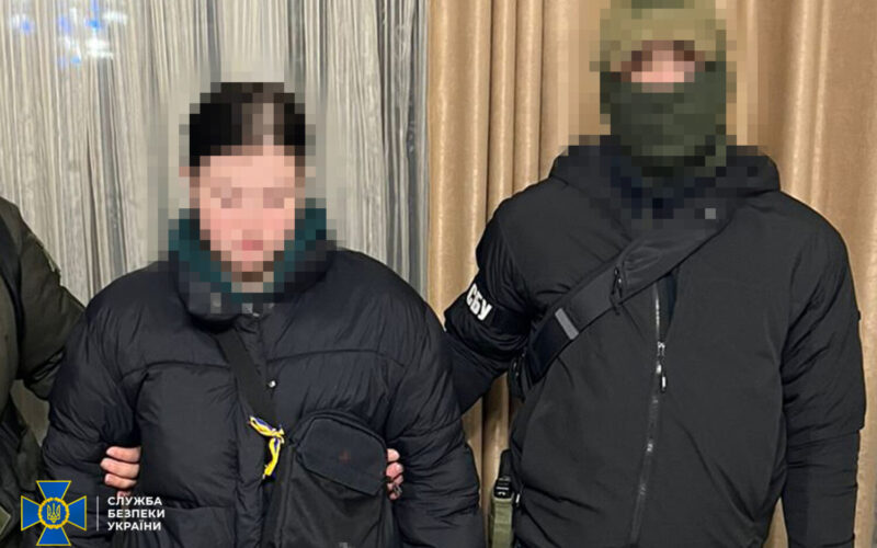 СБУ затримала російську агентку, яка наводила ворожу балістику на київські ТЕЦ