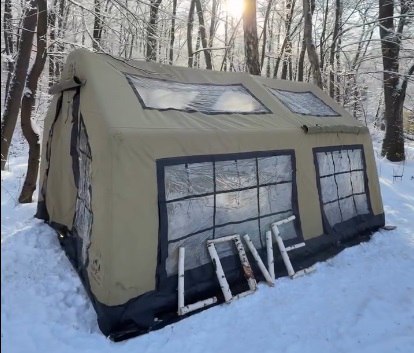 Блогер організував безкоштовну лазню для киян, щоб зігрітися від холоду