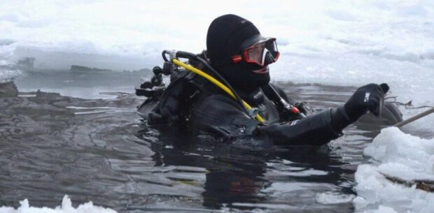 У ДСНС розповіли деталі унікальної спецоперації водолазів при -15°C на одній з ТЕЦ Києва
