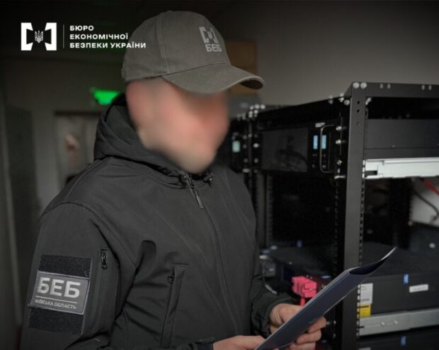 На Київщині викрили канал збуту електроніки компанії в рф, яка співпрацює з держструктурами