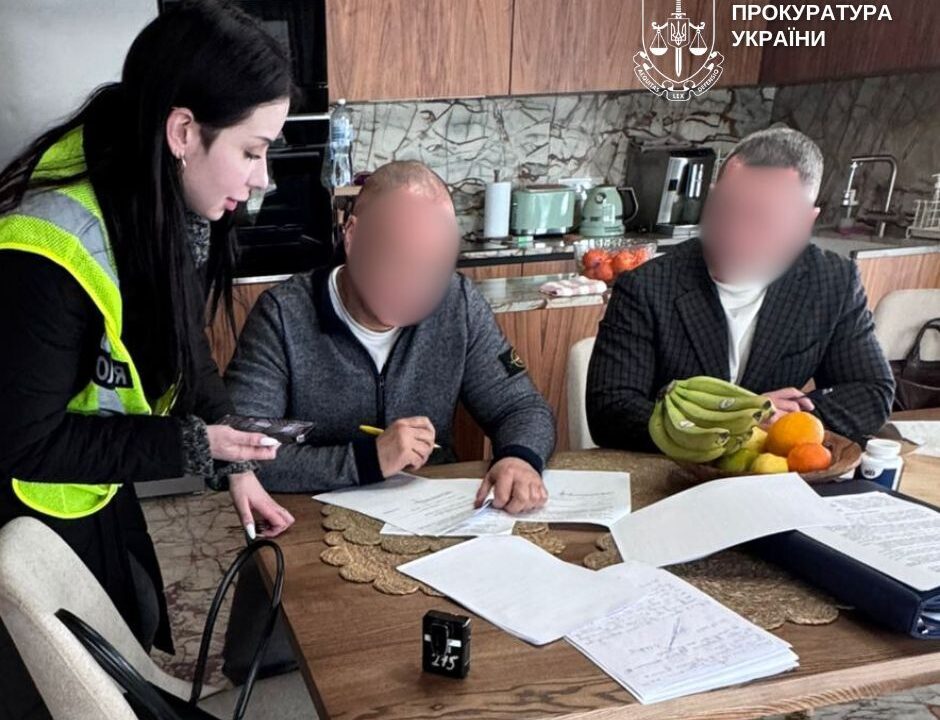 У Києві нардепу двох скликань оголосили підозру у захопленні землі біля Дніпра
