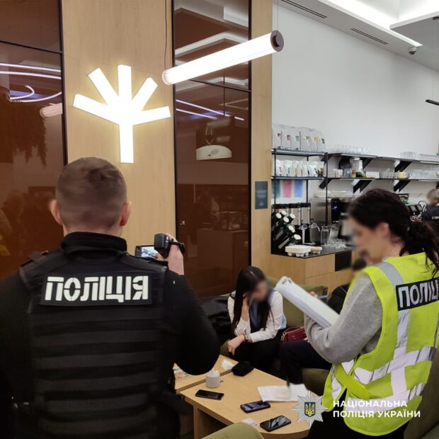 Киянка організувала схему фіктивних шлюбів з іноземцями: ціна 4,3 тисячи доларів