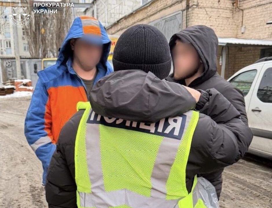 Падіння дівчини у яму з окопом: посадовцю “Київтеплоенерго” оголосили підозру
