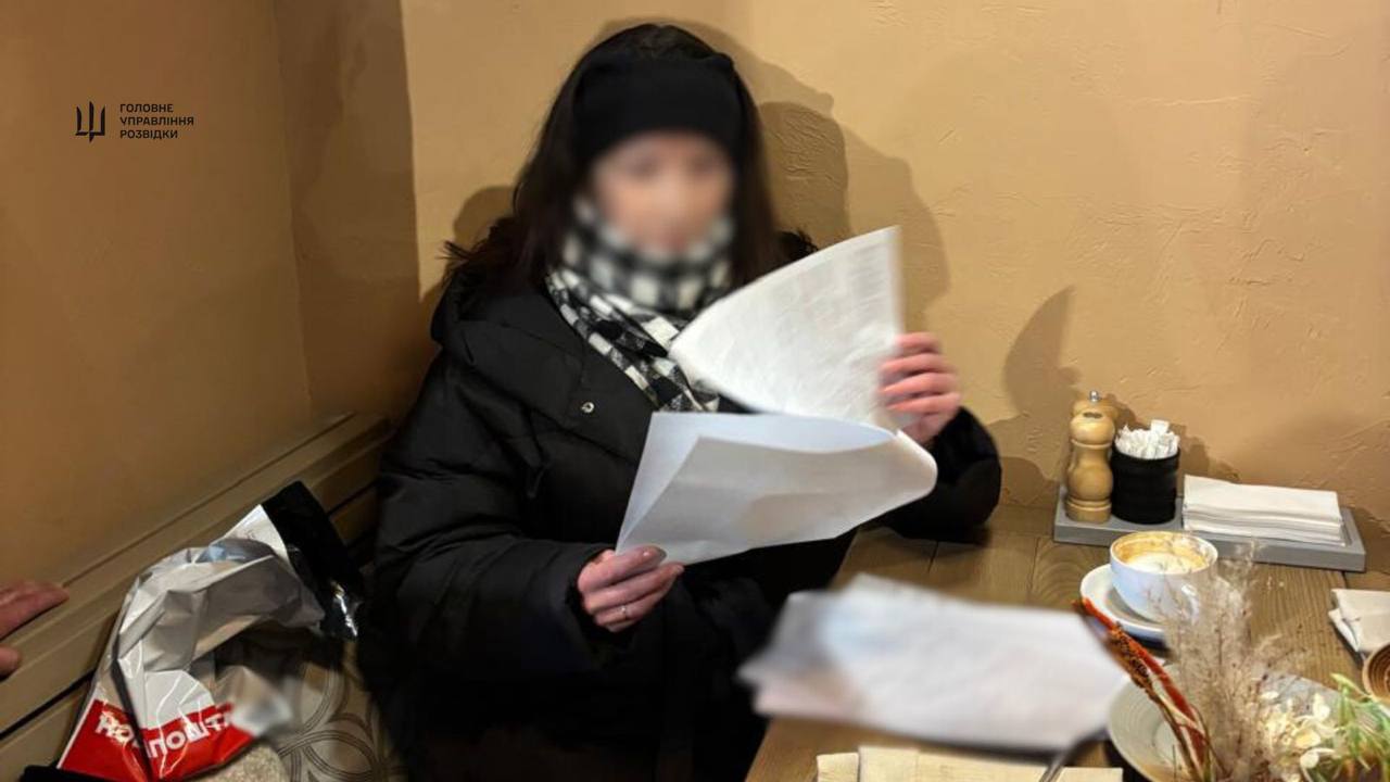 У Києві затримали білоруську шпигунку, яка намагалася «інтегруватися» до ГУР МО України