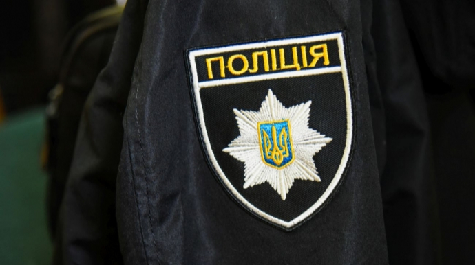 Поліцейські підстрелили чоловіка з гранатою у селищі Немішаєве під Києвом
