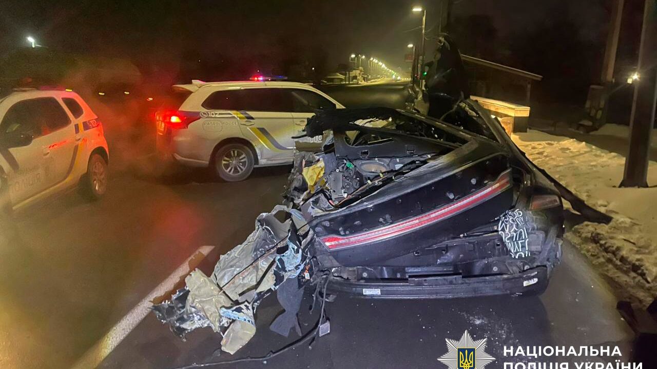 У Києві внаслідок ДТП загинув водій (фото)