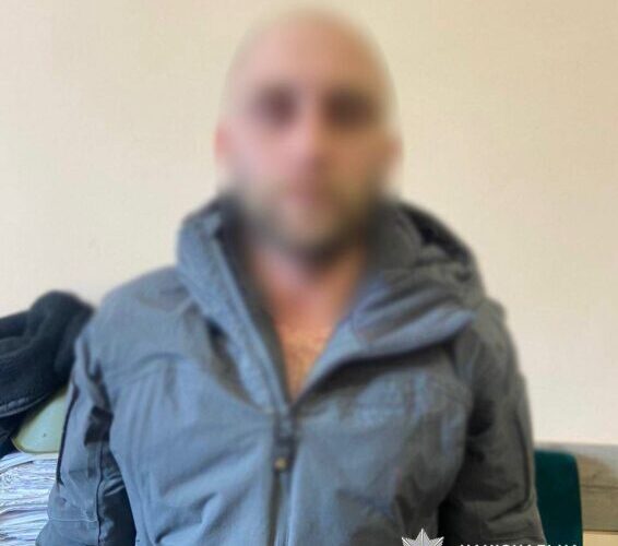 У готелі в центрі Києва іноземець жорстоко побив чоловік: потерпілий втратив око