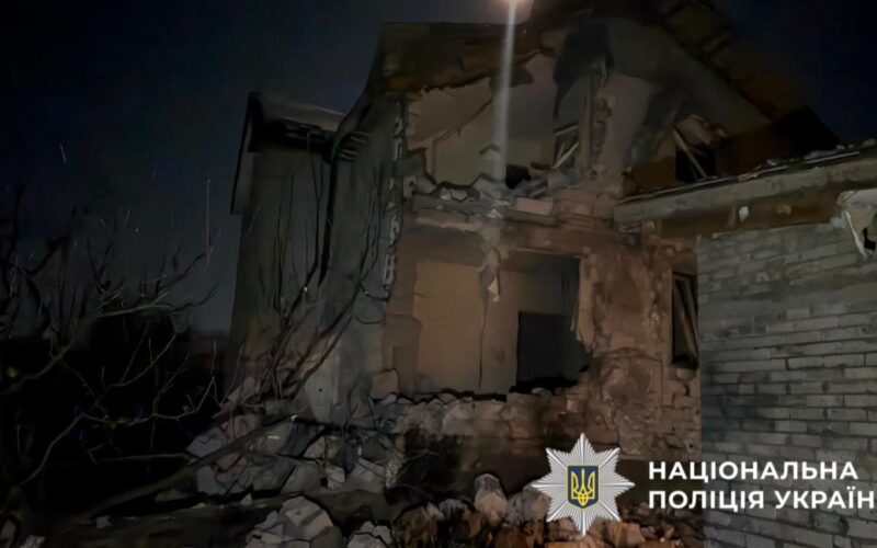 На Київщині внаслідок російської атаки пошкоджені будинки, поранено чоловіка