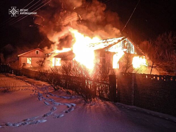 У пожежі на Київщині загинула мати та двоє дітей